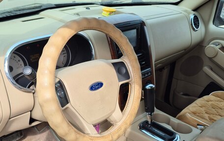 Ford Explorer III, 2005 год, 900 000 рублей, 8 фотография