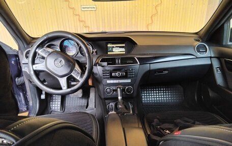 Mercedes-Benz C-Класс, 2011 год, 1 350 000 рублей, 2 фотография