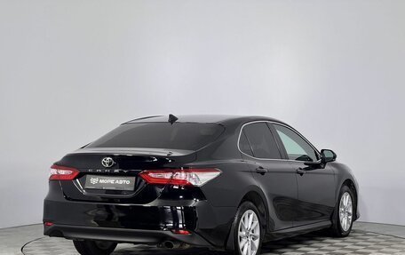 Toyota Camry, 2021 год, 3 100 000 рублей, 5 фотография