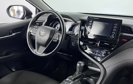 Toyota Camry, 2021 год, 3 100 000 рублей, 13 фотография