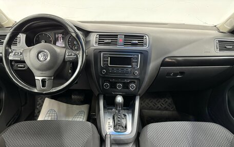Volkswagen Jetta VI, 2013 год, 800 000 рублей, 10 фотография