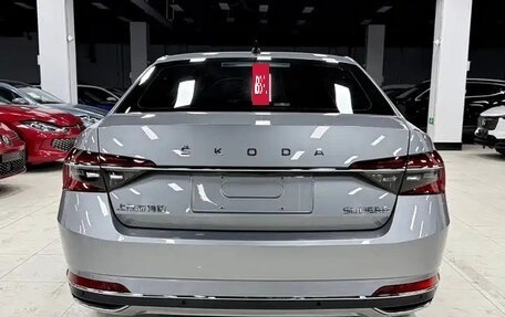 Skoda Superb III рестайлинг, 2021 год, 1 599 000 рублей, 4 фотография