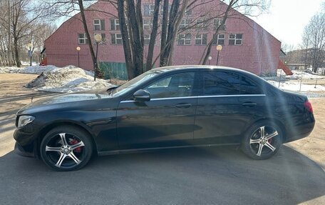 Mercedes-Benz E-Класс, 2019 год, 1 670 000 рублей, 6 фотография
