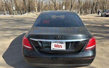 Mercedes-Benz E-Класс, 2019 год, 1 670 000 рублей, 3 фотография