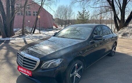 Mercedes-Benz E-Класс, 2019 год, 1 670 000 рублей, 2 фотография