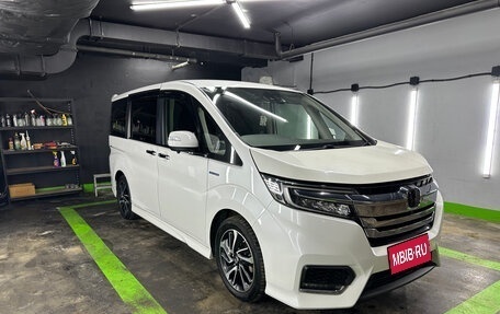 Honda Stepwgn IV, 2019 год, 2 390 000 рублей, 3 фотография