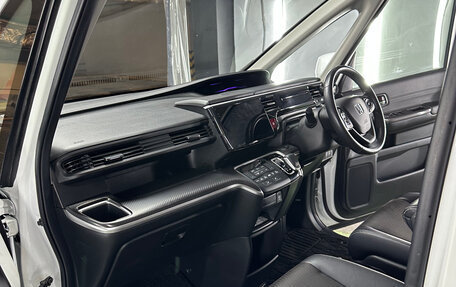 Honda Stepwgn IV, 2019 год, 2 390 000 рублей, 15 фотография