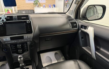 Toyota Land Cruiser Prado 150 рестайлинг 2, 2019 год, 7 299 900 рублей, 15 фотография