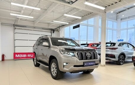 Toyota Land Cruiser Prado 150 рестайлинг 2, 2019 год, 7 299 900 рублей, 8 фотография