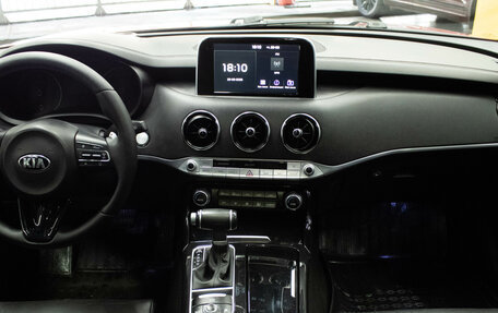 KIA Stinger I, 2018 год, 2 449 000 рублей, 10 фотография