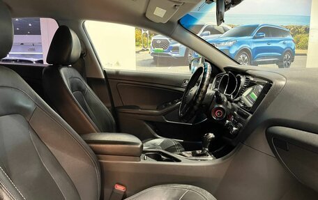 KIA K5 I рестайлинг, 2012 год, 1 200 000 рублей, 19 фотография