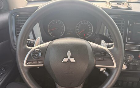 Mitsubishi Outlander III рестайлинг 3, 2018 год, 1 420 000 рублей, 7 фотография