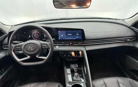 Hyundai Elantra, 2022 год, 1 560 000 рублей, 12 фотография