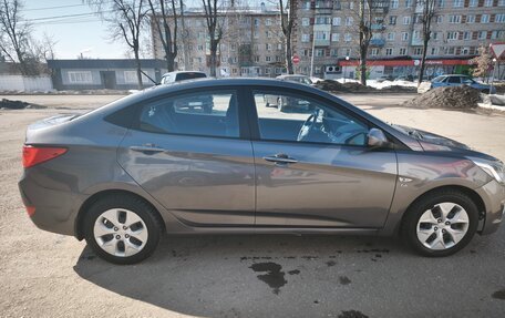 Hyundai Solaris II рестайлинг, 2015 год, 1 150 000 рублей, 4 фотография