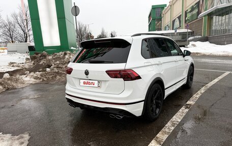 Volkswagen Tiguan II, 2021 год, 3 990 000 рублей, 6 фотография