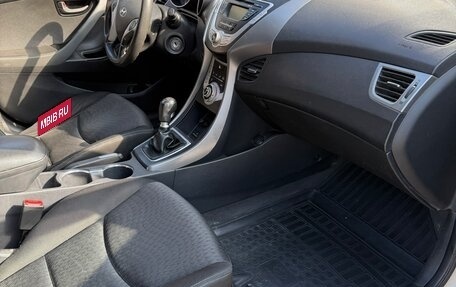 Hyundai Elantra V, 2011 год, 660 000 рублей, 11 фотография