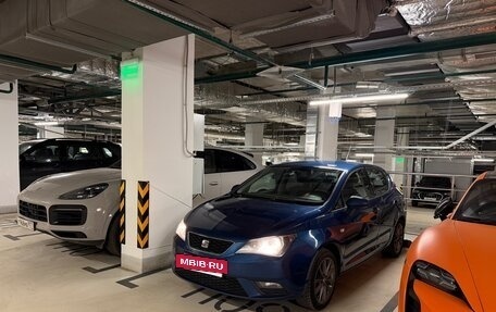 SEAT Ibiza IV рестайлинг 2, 2014 год, 785 000 рублей, 2 фотография