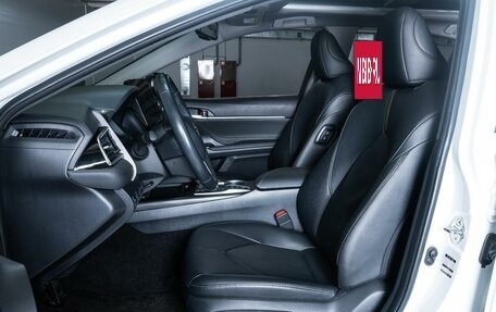 Toyota Camry, 2023 год, 3 579 000 рублей, 10 фотография