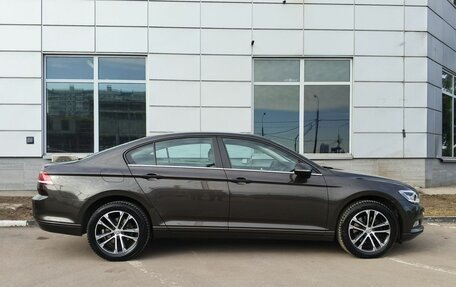 Volkswagen Passat B8 рестайлинг, 2016 год, 1 699 000 рублей, 4 фотография