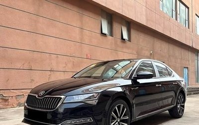 Skoda Superb III рестайлинг, 2025 год, 2 950 000 рублей, 1 фотография