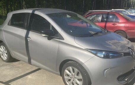 Renault ZOE I рестайлинг, 2016 год, 1 280 000 рублей, 13 фотография