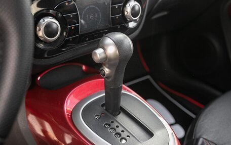 Nissan Juke II, 2011 год, 899 000 рублей, 11 фотография