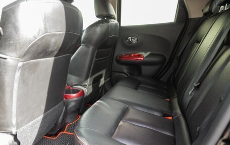 Nissan Juke II, 2011 год, 899 000 рублей, 15 фотография