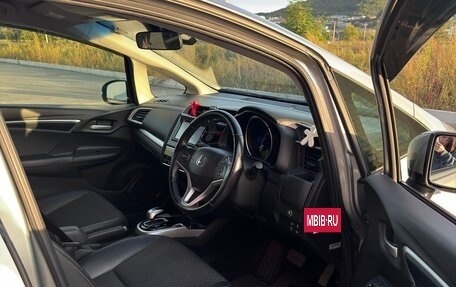 Honda Fit III, 2015 год, 820 000 рублей, 6 фотография