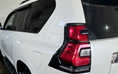 Toyota Land Cruiser Prado 150 рестайлинг 2, 2011 год, 3 300 000 рублей, 3 фотография