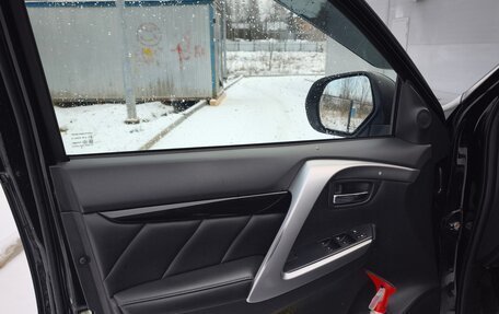 Mitsubishi Pajero Sport III рестайлинг, 2018 год, 2 775 000 рублей, 12 фотография