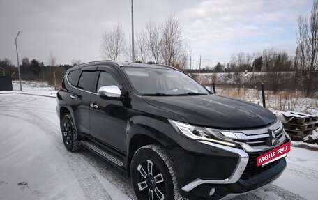 Mitsubishi Pajero Sport III рестайлинг, 2018 год, 2 775 000 рублей, 2 фотография