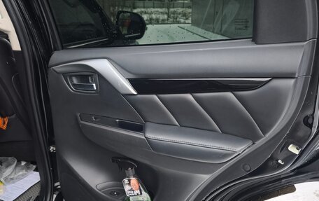 Mitsubishi Pajero Sport III рестайлинг, 2018 год, 2 775 000 рублей, 14 фотография