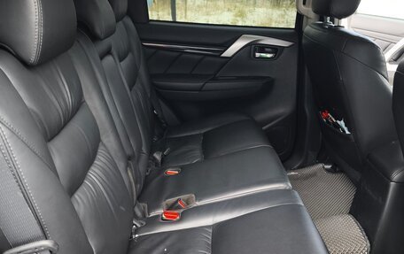 Mitsubishi Pajero Sport III рестайлинг, 2018 год, 2 775 000 рублей, 15 фотография