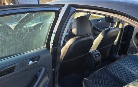 Volkswagen Jetta VI, 2012 год, 995 000 рублей, 22 фотография