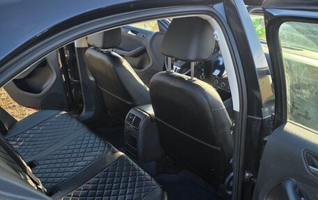 Volkswagen Jetta VI, 2012 год, 995 000 рублей, 23 фотография