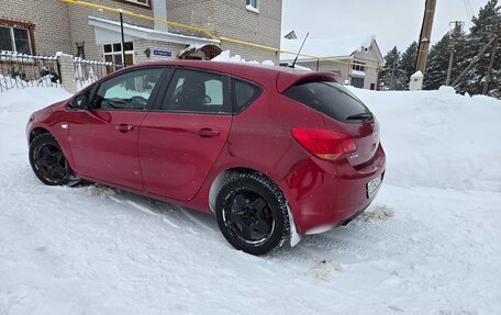 Opel Astra J, 2011 год, 585 000 рублей, 5 фотография