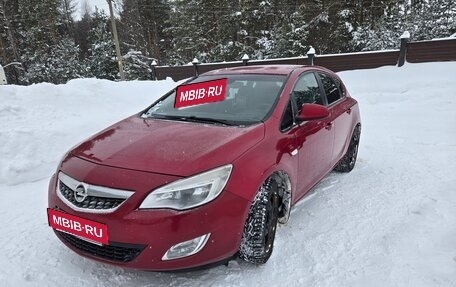 Opel Astra J, 2011 год, 585 000 рублей, 4 фотография