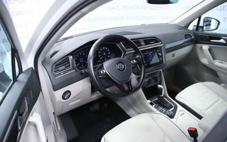 Volkswagen Tiguan II, 2017 год, 2 890 000 рублей, 10 фотография