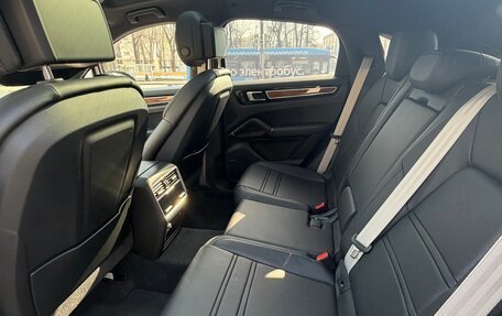 Porsche Cayenne III, 2022 год, 16 000 000 рублей, 26 фотография