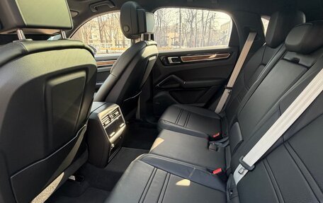 Porsche Cayenne III, 2022 год, 16 000 000 рублей, 27 фотография