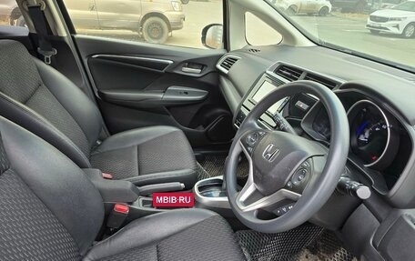 Honda Fit III, 2019 год, 1 150 000 рублей, 3 фотография