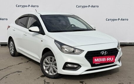 Hyundai Solaris II рестайлинг, 2017 год, 1 100 000 рублей, 3 фотография