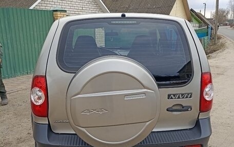 Chevrolet Niva I рестайлинг, 2016 год, 900 000 рублей, 3 фотография