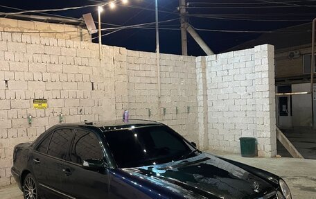 Mercedes-Benz E-Класс, 2000 год, 410 000 рублей, 4 фотография