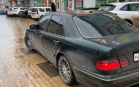 Mercedes-Benz E-Класс, 2000 год, 410 000 рублей, 2 фотография