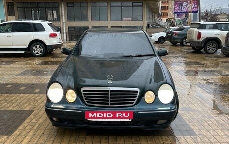 Mercedes-Benz E-Класс, 2000 год, 410 000 рублей, 5 фотография