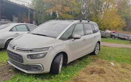 Citroen C4 Picasso II рестайлинг, 2017 год, 1 100 000 рублей, 6 фотография