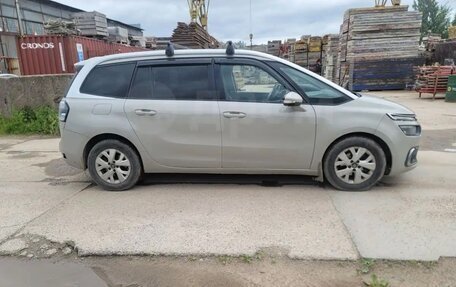 Citroen C4 Picasso II рестайлинг, 2017 год, 1 100 000 рублей, 9 фотография