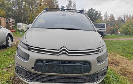 Citroen C4 Picasso II рестайлинг, 2017 год, 1 100 000 рублей, 7 фотография