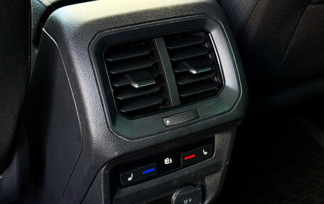 Volkswagen Tiguan II, 2019 год, 2 900 000 рублей, 29 фотография